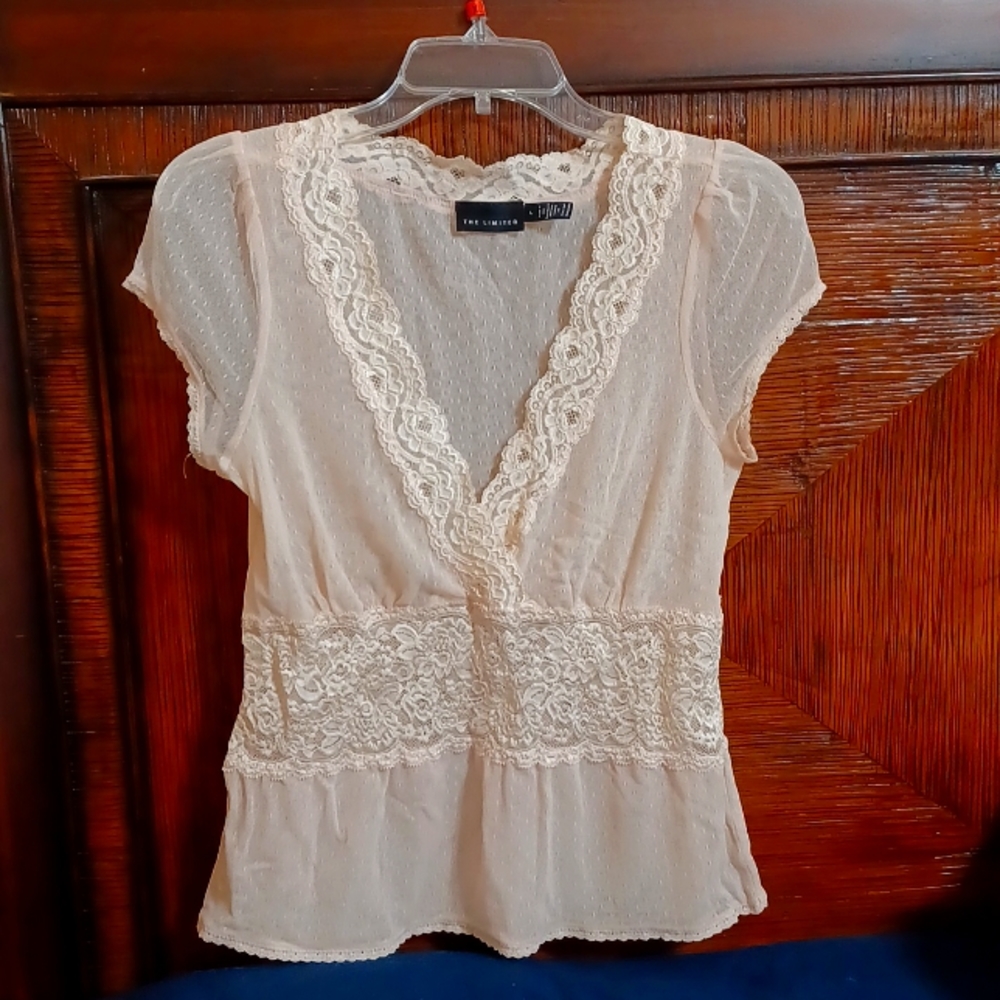 The Limited Pale pink V/Neck stretch top trimmed with lace NWOT